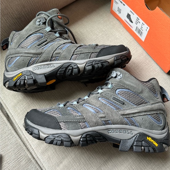 Merrel Women’s Hiking Boots - Size 8.5 - New with Box - Picture 6 of 6